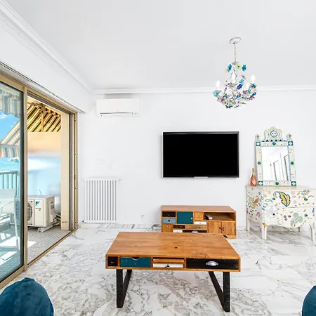 Vue Et Plein Centre à Mentone