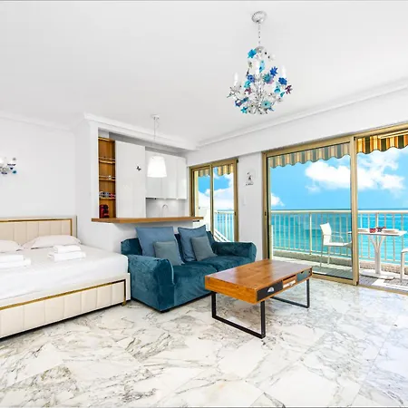 Vue Et Plein Centre A Menton